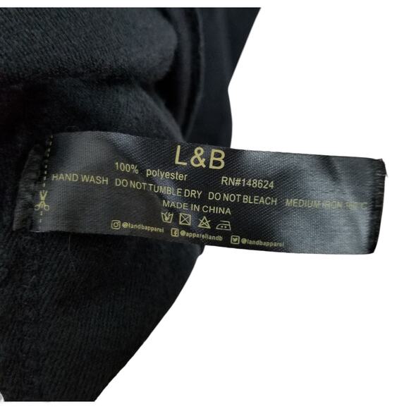 LUCKY & BLESSED Black Velvet Top w/ Puff Shoulders & Long Sleeves - M - Picture 6 of 6